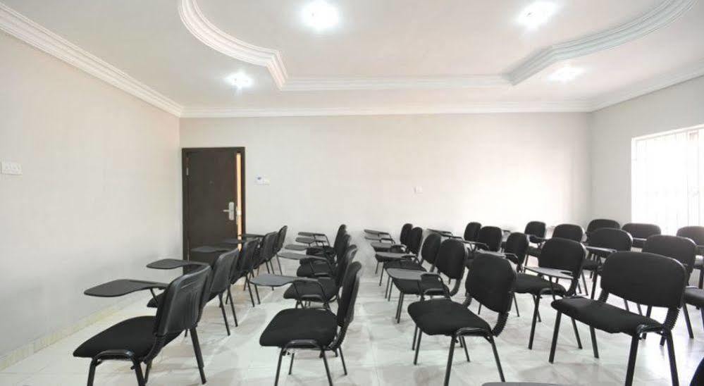 Sheer Luxury Apartments And Suites Abuja Extérieur photo