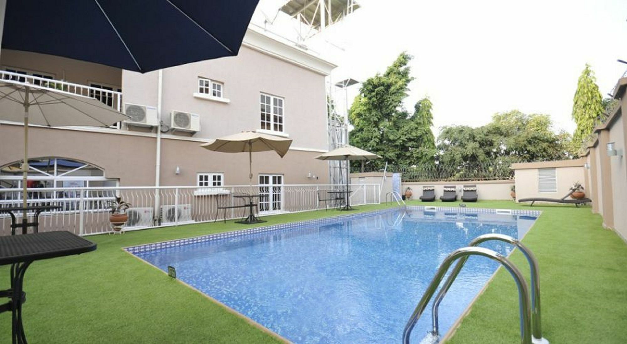 Sheer Luxury Apartments And Suites Abuja Extérieur photo